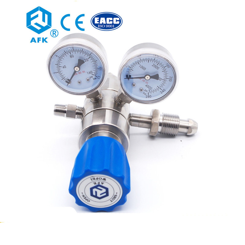 oxygen gas two stage cylinder pressure regulator with gauge